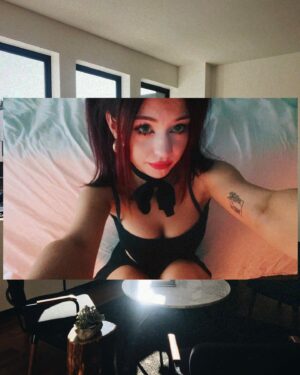 Moriah Brooklyn Instagram - 𓉸 devouring, delicately