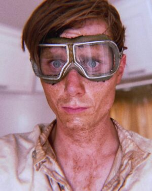 Moritz Jahn Instagram - Desert days 🌞💛🦂 shooting @sasrogueheroes 

🌪out now 🌪 @bbciplayer 🌪 @epix 🌪 @hbomax 🌪