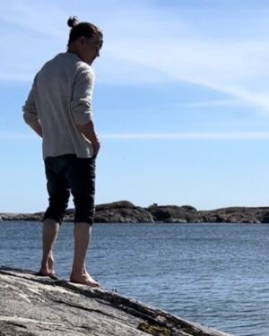 Morten Harket Instagram - Soaking it up… Days off on the oceanfront of the southern archipelago back home 🌞