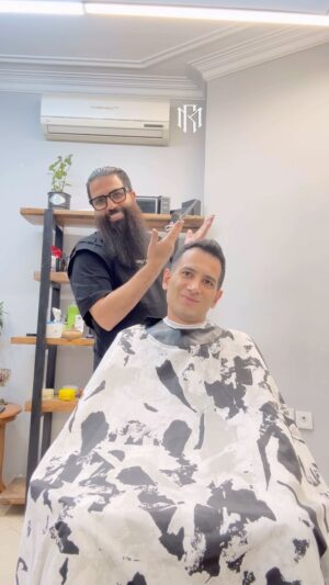 Morteza Rahdani Instagram - من هر روز یک تغییر کوچک ایجاد کردم و یاد گرفتم از این مسیر لذت ببرم و امروز اینجام هنوز دارم تغییر ایجاد می‌کنم و همچنان از این مسیر لذت میبرم این قطعا مسیریه که ارزشش رو داره پس شروع کن تغییرات کوچیک ایجاد کن