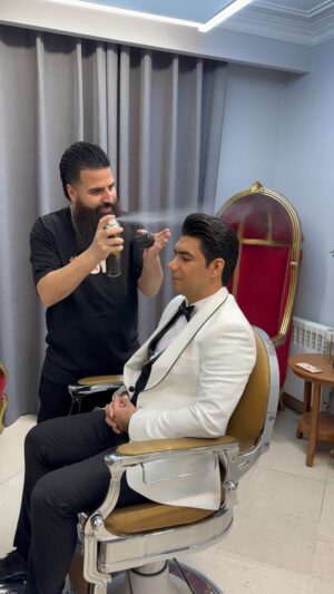 Morteza Rahdani Instagram - اقا داماد عزیزم انشالله خوشبخت بشی ❤️

#داماد 
#عروسی 
#سالن_زیبایی 
#مرتضی_راهدان 
#فرمانیه_اندرزگو
