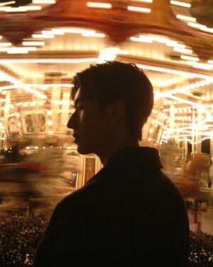 Mos Panuwat Sopradit Instagram - ขอบคุณ “พี่ซัน” ที่ทำให้ผมได้พาแบงค์กี้ไปเที่ยว Disneyland

#sunsetxvibesep3