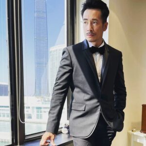 Moses Chan Instagram - Blazer & Shirt: @leshommes_official @bagutta_shirts
Bottom: @solidhomme_official
@HarveyNicholsHK #HarveyNicholsHK

#BLACKMORES