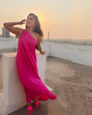 Mouli Ganguly Instagram - Kuki kafi time se post nahi kia💗
Hair extension @shankar.wig.maker