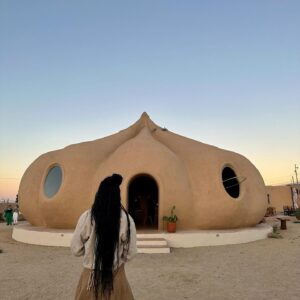 Mouna Traoré Instagram - Celebrating the birth of @ayresnouveau in Mexico, featuring the comet Nishimura and a restaurant shaped like a garlic bulb 🍷🧄💫