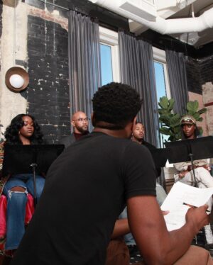 Mouna Traoré Instagram - Scene & Heard: a table read series at @sohohouse by @michaeloloyede_ and @ucheaguh 

I was fortunate enough to be part of the inaugural event, reading the role of Sade in the stunning new pilot “BLOOD & OIL” created by Michael Oloyede and Uche Aguh. Congratulations and thank you both for inviting me to collaborate with your wonderful community of artists 🤎 What a dream! I can’t wait to see it on screen! 💫

Photos by @tyrenredd