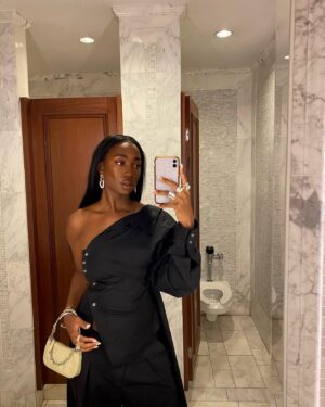Mouna Traoré Instagram - 🌹