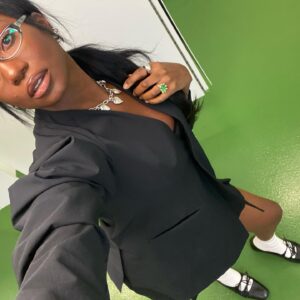 Mouna Traoré Instagram - “All I want for Christmas is My BooOooo” 🎶🤓💕