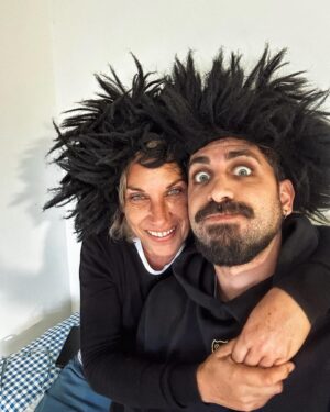 MoveMind Instagram - Nunca precisámos de um grande cenário para sermos felizes, eu tu e uma selfie, é bom ter-te comigo! parabéns mãe, amo-te muito! ❤️ 🎈🎊