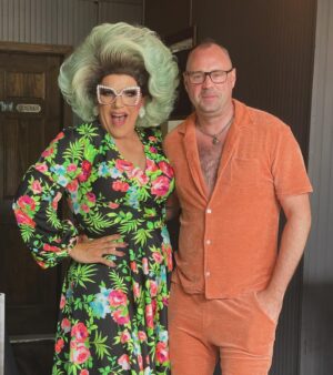 Mrs. Kasha Davis Instagram - All the fun was had at @edibles_restaurant today for @dragme2thestage ✨💋

Pride month was jam packed and incredibly busy! I’m super grateful for all the work and the opportunity to spread love, light & kindness 🏳️‍🌈🦋

I’m also happy to have some time off to spend with family for the 4th etc. #woohoo 

THANK YOU!