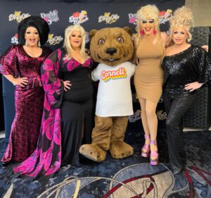 Mrs. Kasha Davis Instagram - What a wonderful #brunch brought to you by @dragme2thestage Today at @statlerhotel_cornell with the amazing @aggydune @dariennelake @ambrosiasalad585 and ME! 💋💋💋💋

#brunch #rupaulsdragrace #workhorsequeen
