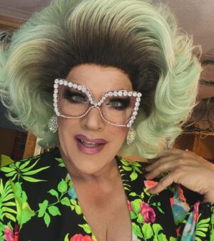 Mrs. Kasha Davis Instagram - All the fun was had at @edibles_restaurant today for @dragme2thestage ✨💋

Pride month was jam packed and incredibly busy! I’m super grateful for all the work and the opportunity to spread love, light & kindness 🏳️‍🌈🦋

I’m also happy to have some time off to spend with family for the 4th etc. #woohoo 

THANK YOU!