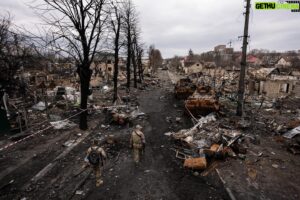 Mstyslav Chernov Instagram - Bucha’s name has come to evoke savagery by Moscow’s military since its full-scale invasion of Ukraine began in February 2022.

Ukrainian troops who retook the town near Kyiv found the bodies of men, women and children on the streets, in yards and homes, and in mass graves.

Many showed signs of torture.

Photo by @mstyslav.chernov 

#Ukraine #russia #invasion #war #warcrimes #bucha #documentaryphotography #photography #news