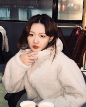 Mu Tung Chi Instagram - 吃冰吃到快冷死⛄️
手機直接拍出CCD效果😍