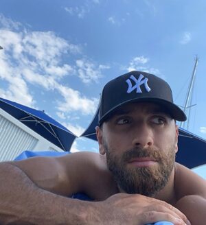 Mujdat Saglam Instagram - Peaceful Life 🌴🌴☀️