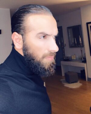Mujdat Saglam Instagram - Fais ce qu’il te plaît jusqu’à ce que ça plaise aux autres et non le contraire 🖖🏼