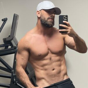 Mujdat Saglam Instagram - Objectif 90kg mais bien sec ! Et vous quel est votre objectif ? 

#travel