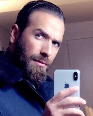 Mujdat Saglam Instagram - « Les hommes amassent les erreurs de leurs vies, et créent un monstre qu’ils appellent le destin »
