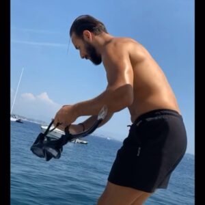 Mujdat Saglam Instagram - Jet ski, Flyboard, Snorkeling un kiff de ouf et vous vos vacances comment se passent-elles ?
