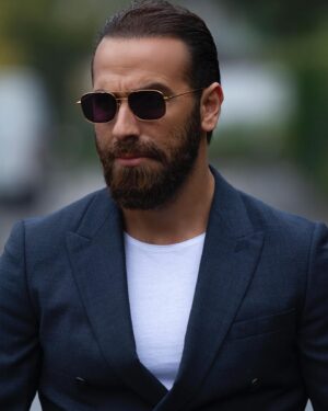 Mujdat Saglam Instagram - « Dans 5 ans, les personnes qui n’ont pas cru en toi, raconteront comment ils t’ont rencontré »