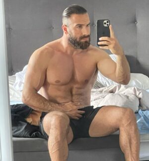 Mujdat Saglam Instagram - Tu es pas défini par ce que tu sais mais par ce que tu fais 🧬