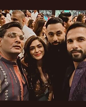Mukesh Chhabra Instagram - Diwali 2023 ❤️🙏🪔🧿 #home #family