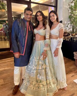 Mukesh Chhabra Instagram - Diwali 2023 ❤️🙏🪔🧿 #home #family