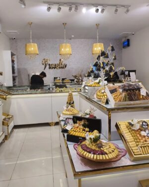 Muneer Lyati Instagram - زيارة محل فرافلو للشوكولاته
Visit Vravello Shop
@vravello.v 

فرافلو
054 917 2062
https://maps.app.goo.gl/XgVkkijPVNdVhH3A7
#vravello #فرافلو #chocolate #شوكولاته #شوكولاته_العيد #اكسبلور #fyp #fypシ #saudiarabia #زهرة_العمرة #شوكولاته_مغلفه #شوكولاته_بلجيكيه #شوكولاته_فاخره #شوكولاتة #شوكولاته_زواج #chocolate_lover🍫 #chocolate_lover #محل_شوكولاته #gvirus911