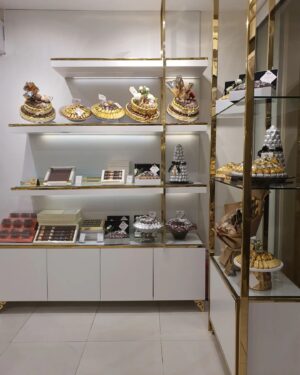 Muneer Lyati Instagram - زيارة محل فرافلو للشوكولاته
Visit Vravello Shop
@vravello.v 

فرافلو
054 917 2062
https://maps.app.goo.gl/XgVkkijPVNdVhH3A7
#vravello #فرافلو #chocolate #شوكولاته #شوكولاته_العيد #اكسبلور #fyp #fypシ #saudiarabia #زهرة_العمرة #شوكولاته_مغلفه #شوكولاته_بلجيكيه #شوكولاته_فاخره #شوكولاتة #شوكولاته_زواج #chocolate_lover🍫 #chocolate_lover #محل_شوكولاته #gvirus911