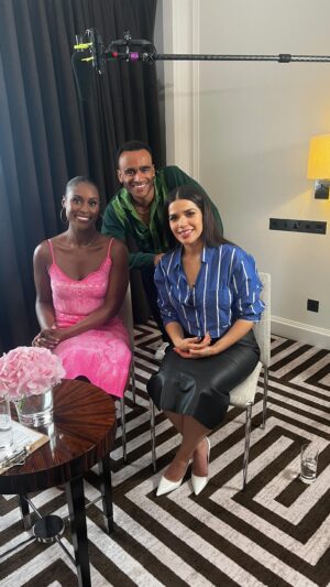 Munya Chawawa Instagram - Auditioning for Ken in Barbie Movie with @issarae & @americaferrera 💁‍♀️💅#barbiemovie #issarae #americaferrera #barbie @barbiethemovie 

Full episode in bio!
⁣
This episode was filmed before the SAG strikes - sending support to all the writers on strike in the US! 💪🏽