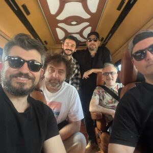 Murat Akkoyunlu Instagram - Turnecilik @korhanherduran @cagdasonurozturk @tunakirli @baris.yildiz @ademturker_ @modern_muzip_tiyatro @kerkisolfej #şaşırtbeni
