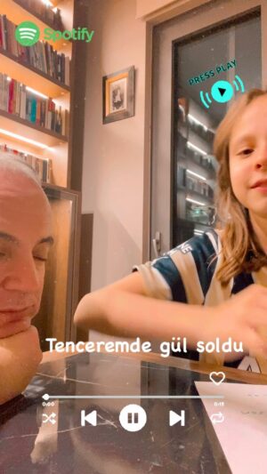 Murat Akkoyunlu Instagram - Tenceremde gül soldu. Bak nasıl da reçel oldu. Bu benim içime koydu. Baharda güller soldu. Koca çınar da dondu kalem yeşil oldu ve bu şarkı son buldu❤️‍🩹