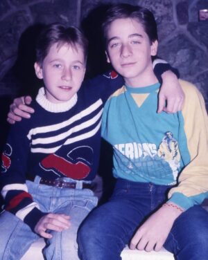 Murat Arkın Instagram - Kardeş Candır ❤️

📸 1985 /  2024 📸

#kardeş #aile #tb #tbt #fotoğraf #i̇stanbul