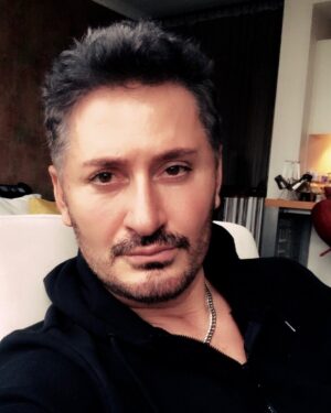 Murat Han Instagram - Öylesine..garip zamanlar..