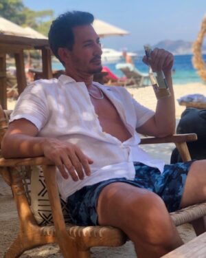 Murat Han Instagram - “Güzel günler göreceğiz”