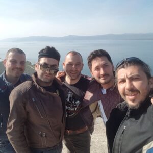 Murat Han Instagram - Iznik golu etrafinin tamamini motosikletle gezdik, muthis manzaralar tesekkurler @uyanoglu @nuralmerictan @kral56 350km yol yaptik👍