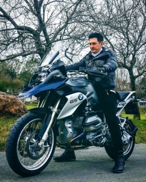 Murat Han Instagram - GS1200 le dolu guzel birgun oldu #bmw #gs1200r @nuralmerictan #roportaj Ellerine saglik @oguzhantoraci 👍