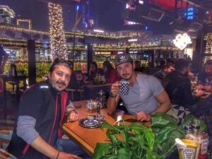 Murat Han Instagram - Uzun sure sonra @nuralmerictan dostumla kahve sohbeti 👊🏻