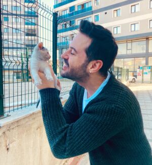 Murat Tavlı Instagram - Yiyim mi? ❤️

#murattavli #catsofinstagram #cats #photo #photography #photooftheday