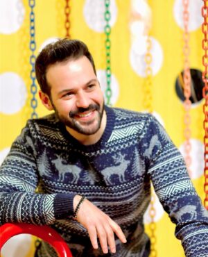 Murat Tavlı Instagram - Her şey başkalaşır, tebessümüm asla…

#murattavlı #istanbul #photography #photo #photooftheday #smile