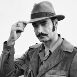 Murat Ünalmış Instagram - Evet; her hikayenin bir sonu vardır. Benim için bir hikayenin daha sonu geldi. 
Çok emek verip, çok şey öğrendiğim uzun, yorucu ve güzel bir serüvendi. Emektar setçi kardeşlerime, çalışma arkadaşlarıma, yapımda ve yayında emeği geçen herkese teşekkür ederim. Başından itibaren emek veren herkese.. 
Ayrıca tüm seyircilerimize, çok sevdiğim Adana’nın misafirperver halkına, dostlarıma ve bana destek veren tüm takipçilerime de yürekten teşekkürler. Tekrar görüşmek üzere..🙏🏻🌼💧
#birzamanlarçukurova 
#demiryaman