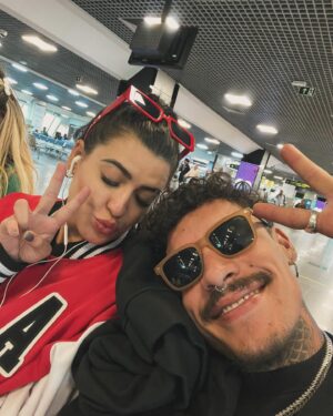 Murilo Dias Instagram - Feliz aniversário meu fechamento. Muito obrigado por todos os momentos memoráveis, você é sem dúvidas uma das pessoas mais incríveis que eu já conheci, gratidão. Vida longa e que seja de muitas abundâncias e graças! TE AMO SUA LOKAAAAAA @beegarcia ❤️ 
Do soltos pra vidaaaaaa. Obs vá até a última foto do post kkkkkkkkkkkkkkkkkkkkkkkkkk