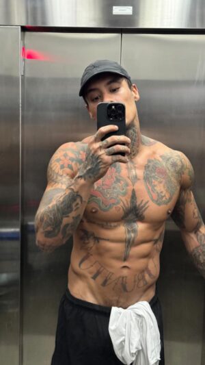 Murilo Dias Instagram - Qual filme ? Essa tá fácil haha