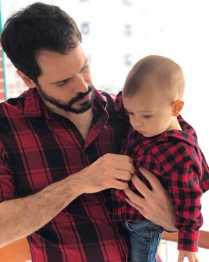 Murilo Meola Instagram - 01 ano e 02 dias. Postagem com 02 dias de atraso pelo excesso de dedicação na festa junina privada, mordidas repetidas vezes e comemoração dupla ❤️ só pra dizer que amo te amar!