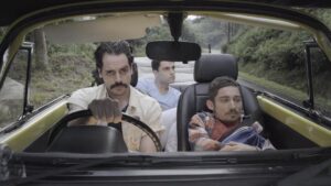 Murilo Meola Instagram - Olha quanta saudade numa foto de #tbt: saudade de viajar ✈️ saudade de cinema 🎬 saudade de dirigir um fusca conversível mão inglesa 🤪 saudade até do ótimo papo que tava rolando aí no carro 🤣👨🏻🎬 O longa Três Reis avançou para mais um corte e tá chegando 🎥🎬 #tresreis #3reis #longametragem  #filmebrasileiro #cinemanacional #cinemabrasileiro #filmeindependente #operahaus #film #feature #cinema #bigode #moustache