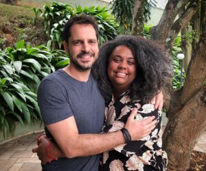 Murilo Meola Instagram - No dia da Amazônia (05/09) gravando e ouvindo  @kamila_camilo sobre sonhos coletivos e sensibilidades para fechar nosso projeto em parceria com a @creatorsacademybrasil por uma busca por justiça climática e conexões 🎬 A @tear.filmes foi ao extremo oeste do Brasil, dirigida pelo meu sócio e parceiraço @flavioermirio com um time querido 🙌🏼 escutar a história de resiliência e de reconquistas do @puyanawaoficial e gravar a imersão Amazônica feita pela Creators com muita gente bacana! Acompanhem no perfil da @creatorsacademybrasil  #creatorsacademy #puyanawa #ods #criseclimatica #esg #tearfilmes