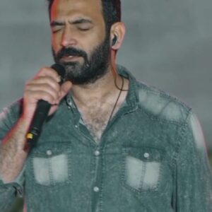 Mustafa Al rubayie Instagram - #قلبي_يحدثني 💫

جانب من الحفل الذي أقامته شركة شيري @chery_iraq في الصين 
بمشاركة فنانين من مختلف دول العالم 

Edit video @omarjawadh

@cheryauto
@chery_iraq 

يمكنكم مشاهدة الفيديو على قناتي في اليوتيوب ❤️
#مصطفى_الربيعي 
#قلبي_يحدثني 
#شيري