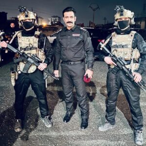 Mustafa Al rubayie Instagram - ، 
شنو راح يصير #بيوم_الاقتحام 🤨 ؟ 
الحلقة العاشرة والأخيرة من مسلسل اقتحام الآن على تطبيق 1001 وعلى شاشة قناة الشرقية الساعة 9 مساءا 
#مشاهدة_ممتعة🎯

@1001.stream 
@sharqiyatv
