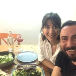 Mustafa Kirantepe Instagram - Nice mutlu sağlıklı sevdiklerinizin yanınızda olduğu yeni yıllarınız olsun... Ailemizin temennisi budur... ❤🧿🌺