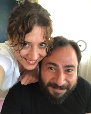 Mustafa Kirantepe Instagram - En sevdiklerimden bu fotoğraf. O yüzden başa tutturulmayı haketti… İyi Bayramlar Herkese... Sevdiklerinizle, hep yanlarında  nicelerine.. 🙏♥️🙏🙏🙏